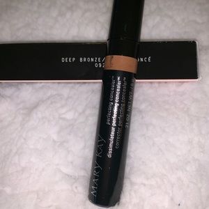 Perfecting concealer